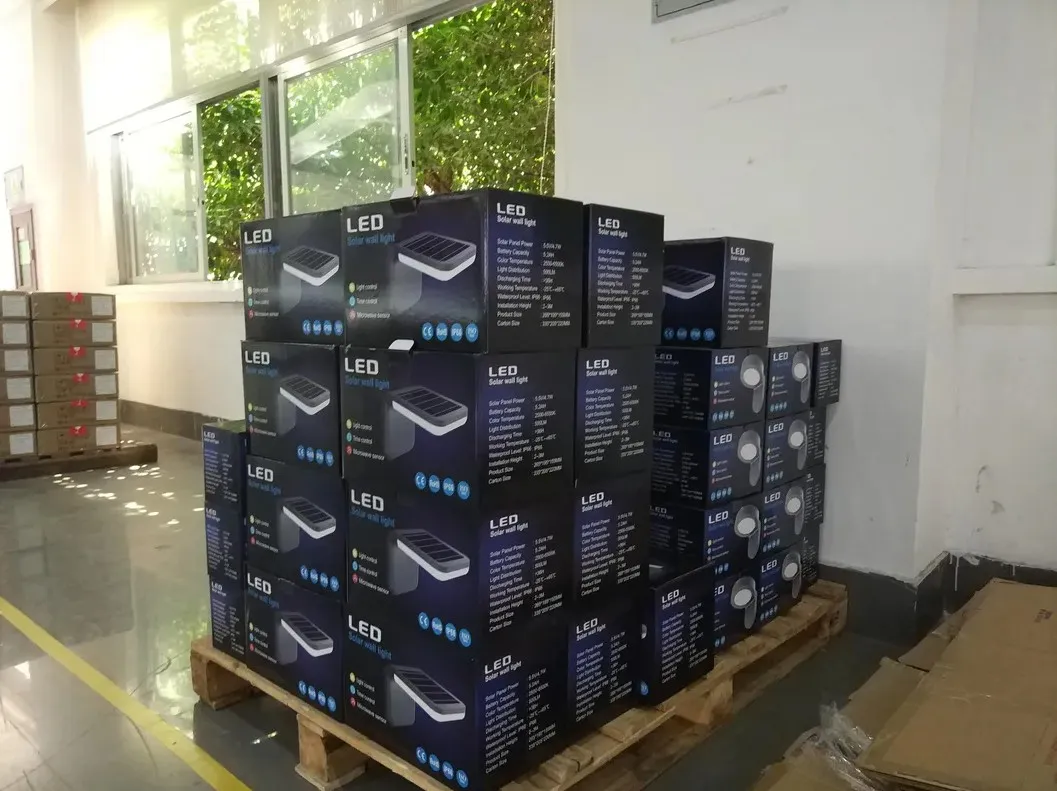 LED Światło ścienne Moderne Nowel Smart Simple Lithium Battery Monokrystaliczny Czarny IP66 Wodoszczelne 5